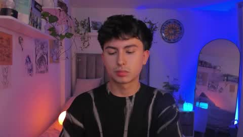 A H  online show from October 6, 2:16 am