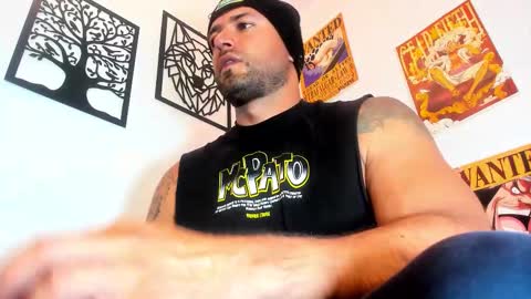 Aiden Brites online show from December 3, 3:45 am