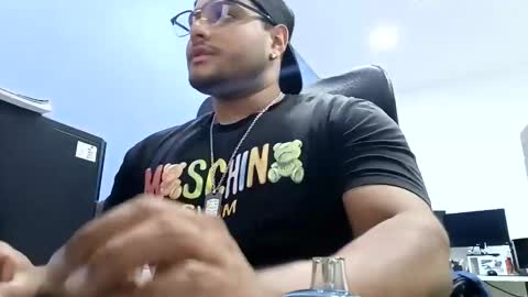 Esteban online show from March 8, 9:35 am