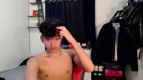 aj_daksxx online show from August 5, 5:01 am