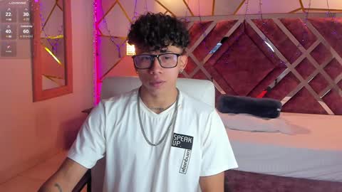 akazaboy online show from January 7, 4:09 am