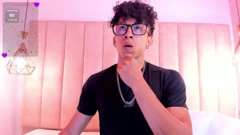 akazaboy online show from September 9, 9:35 pm