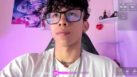 akazaboy online show from September 21, 4:01 am