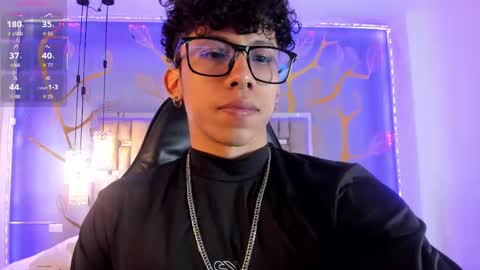 akazaboy online show from September 17, 9:27 pm