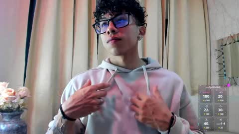 akazaboy online show from January 11, 4:16 am