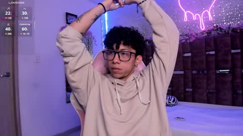 akazaboy online show from February 4, 4:26 am