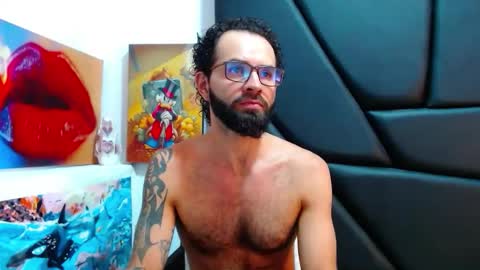 akiles online show from April 23, 12:15 am