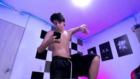 Alan Boy online show from April 21, 2:51 am