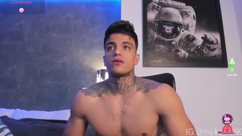 alan_morrys online show from December 17, 2:55 am