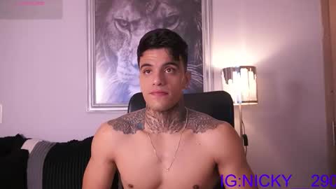 alan_morrys online show from February 25, 3:40 am