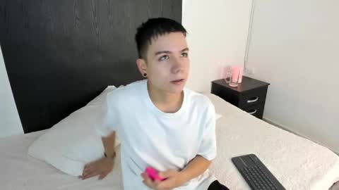 Snapshot of alanblack1 chatting on February 6, 1:10 pm alanblack1 online show from February 6, 1:10 pm