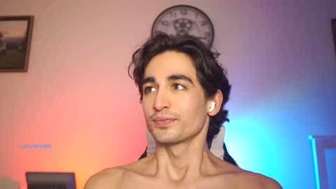 idenavarre online show from February 28, 10:06 pm