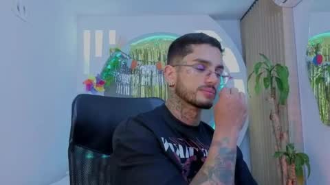 alan online show from April 19, 12:04 pm