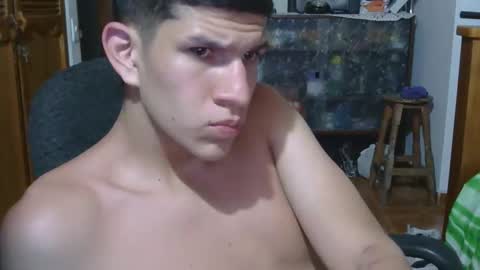 Snapshot of albajadmamad_01 chatting on September 22, 2:33 am josevcam online show from September 22, 2:33 am