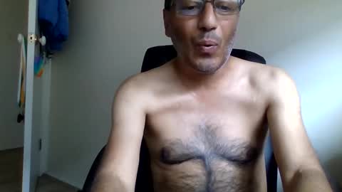 albalchal1973 online show from February 12, 1:33 am