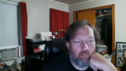 Snapshot of alberik2316 chatting on October 12, 3:17 pm Alberik online show from October 12, 3:17 pm
