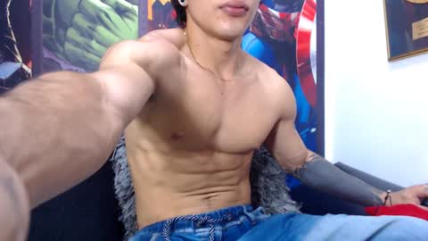 Snapshot of albertbernal69 chatting on December 4, 3:26 am Albert online show from December 4, 3:26 am