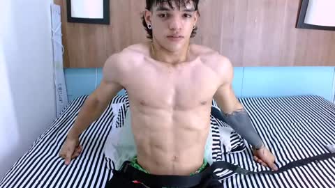 Snapshot of albertbernal69 chatting on December 10, 2:02 am Albert online show from December 10, 2:02 am