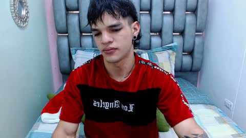 Snapshot of albertbernal69 chatting on December 13, 3:27 am Albert online show from December 13, 3:27 am