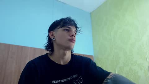 Snapshot of albertbernal69 chatting on March 10, 2:28 am Albert online show from March 10, 2:28 am