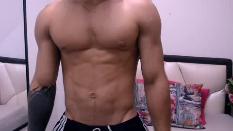 Snapshot of albertbernal69 chatting on January 18, 1:34 am Albert online show from January 18, 1:34 am