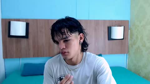 Snapshot of albertbernal69 chatting on February 23, 1:53 am Albert online show from February 23, 1:53 am