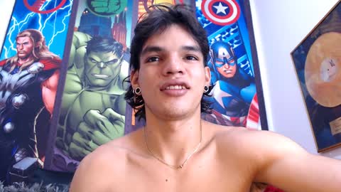 Snapshot of albertbernal69 chatting on January 14, 2:50 am Albert online show from January 14, 2:50 am