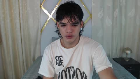 Snapshot of albertbernal69 chatting on February 12, 2:14 am Albert online show from February 12, 2:14 am