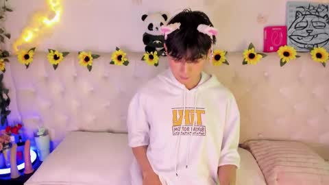 ale_aurarashi online show from February 24, 1:28 am