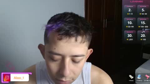 Snapshot of alecadrews_ chatting on September 22, 7:35 pm ALEC ANDREWS online show from September 22, 7:35 pm