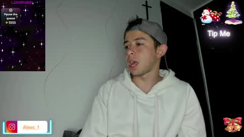 Snapshot of alecadrews_ chatting on January 3, 6:57 pm ALEC ANDREWS online show from January 3, 6:57 pm