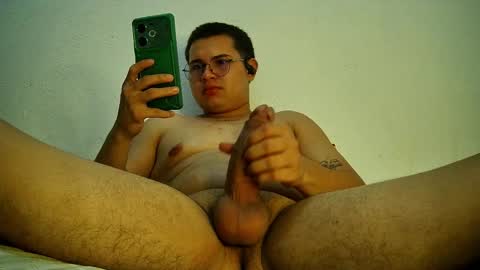 Snapshot of alejandro_b0y chatting on January 8, 5:05 am Alejandro online show from January 8, 5:05 am