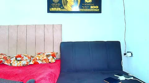 alejo_21cm online show from April 15, 1:55 pm