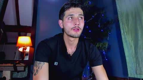 alejo_323__ online show from January 3, 2:43 am