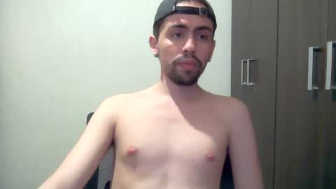 alejo_shy online show from December 15, 10:48 pm