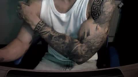 alejoduarte16 online show from November 19, 5:24 pm