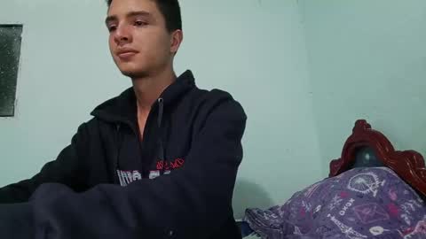 Snapshot of aleo_011 chatting on December 29, 1:45 am Alejandro online show from December 29, 1:45 am