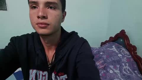 Snapshot of aleo_011 chatting on December 26, 1:51 am Alejandro online show from December 26, 1:51 am