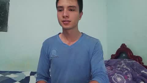 Snapshot of aleo_011 chatting on January 3, 2:10 am Alejandro online show from January 3, 2:10 am
