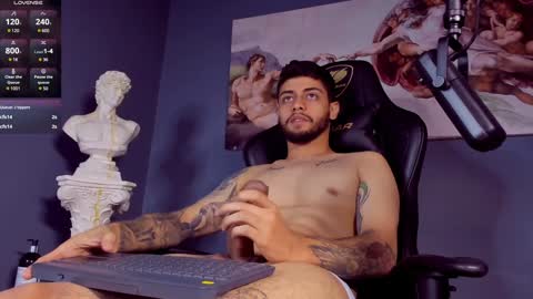 Snapshot of alessandro_duty chatting on February 26, 12:49 am Alessandro INDEPENDENT MODEL online show from February 26, 12:49 am