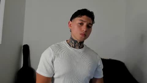 Alessandro online show from June 22, 9:30 pm