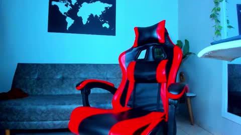 Aless Rose online show from February 16, 7:45 pm