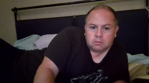 aleveg__101 online show from June 14, 2:24 am