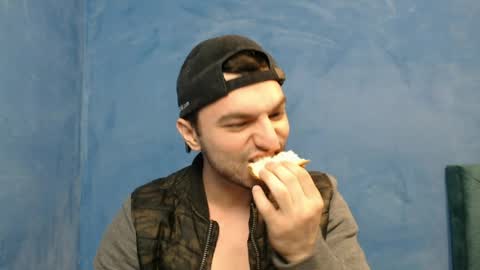 Alex online show from April 10, 8:43 am