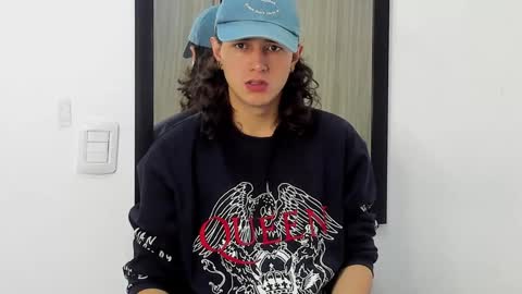 alex_connorr online show from January 30, 2:58 pm