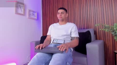 alex online show from April 14, 12:38 pm