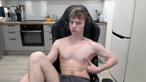 Snapshot of alex_gotcha chatting on February 9, 2:17 am Alex online show from February 9, 2:17 am
