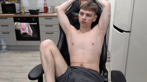 Snapshot of alex_gotcha chatting on December 10, 2:28 pm Alex online show from December 10, 2:28 pm