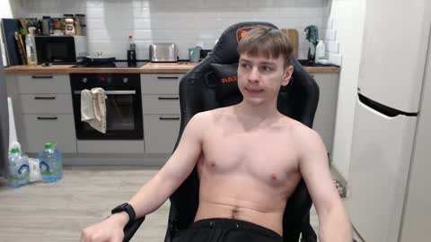 Snapshot of alex_gotcha chatting on January 2, 8:02 pm Alex online show from January 2, 8:02 pm