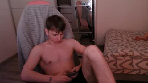 Snapshot of alex_gotcha chatting on October 5, 7:29 pm Alex online show from October 5, 7:29 pm